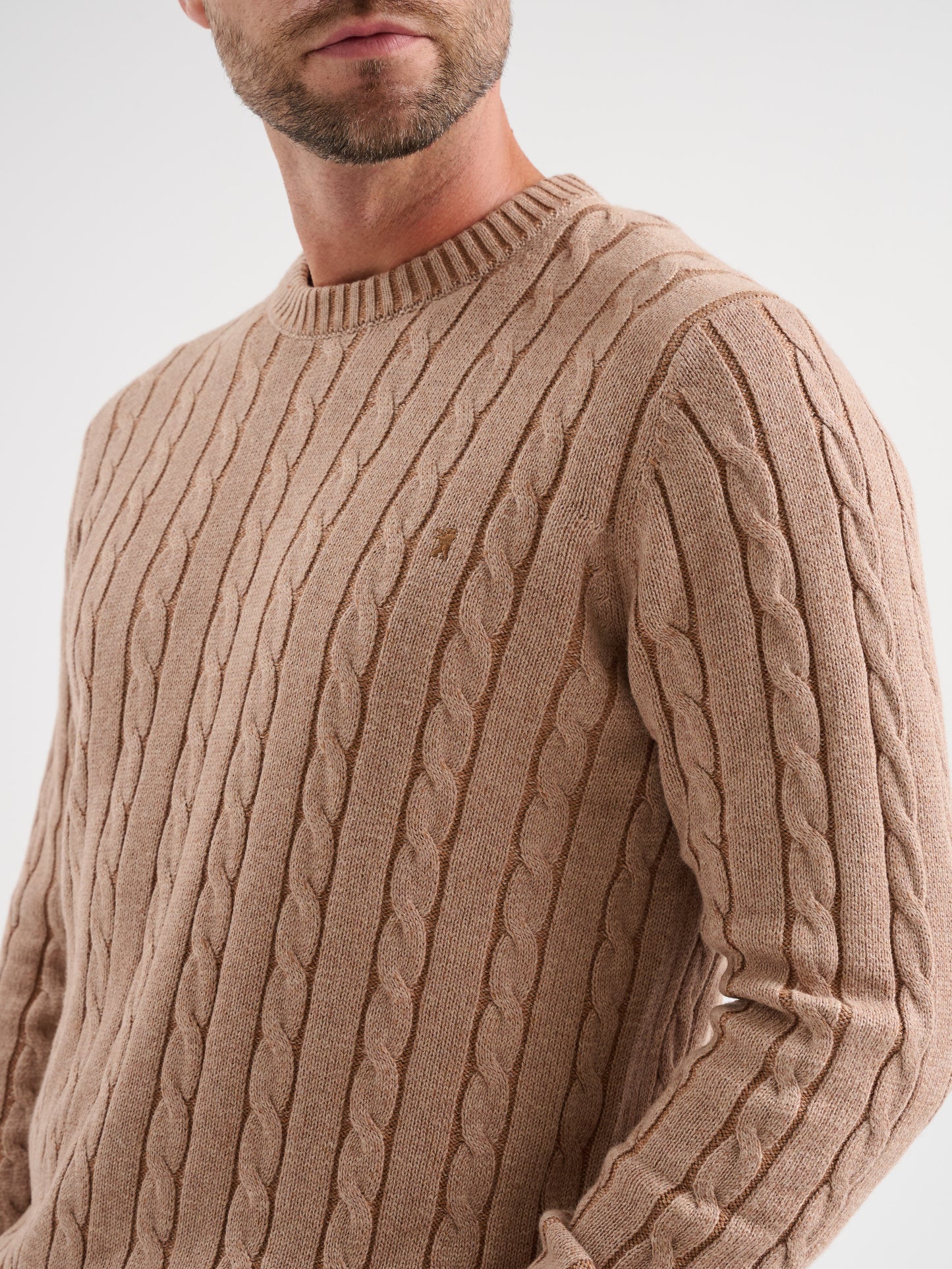 Maglia girocollo in treccia