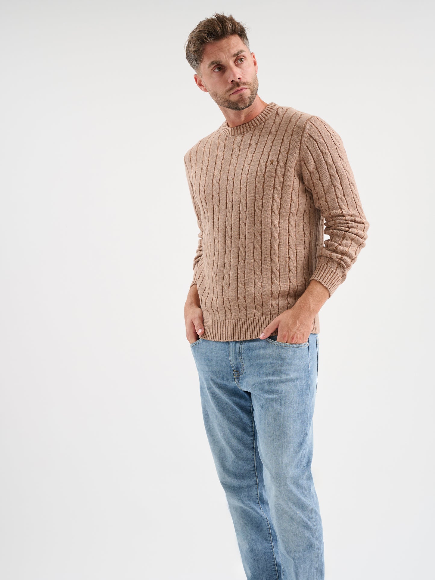Maglia girocollo in treccia