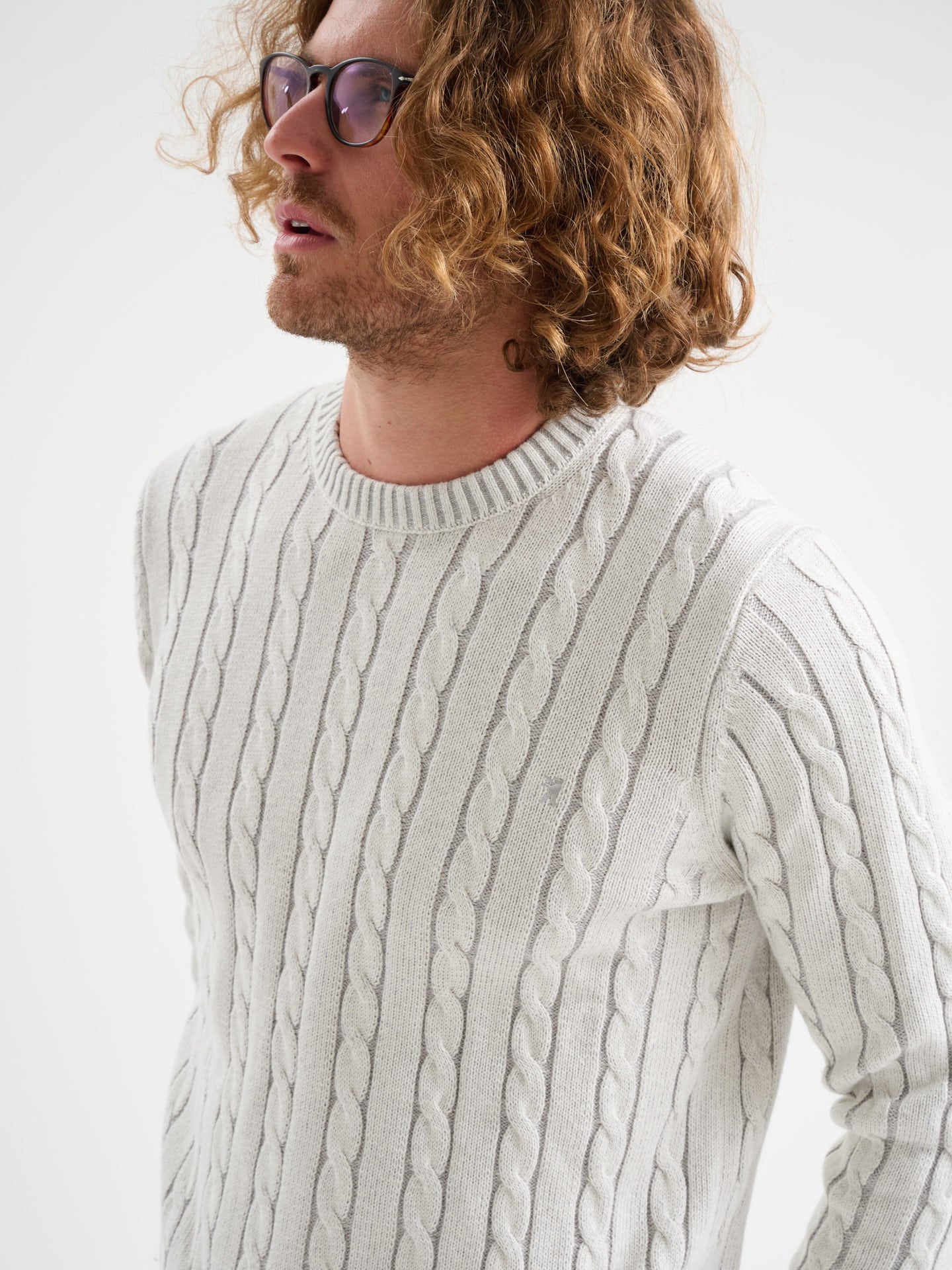 Maglia girocollo in treccia