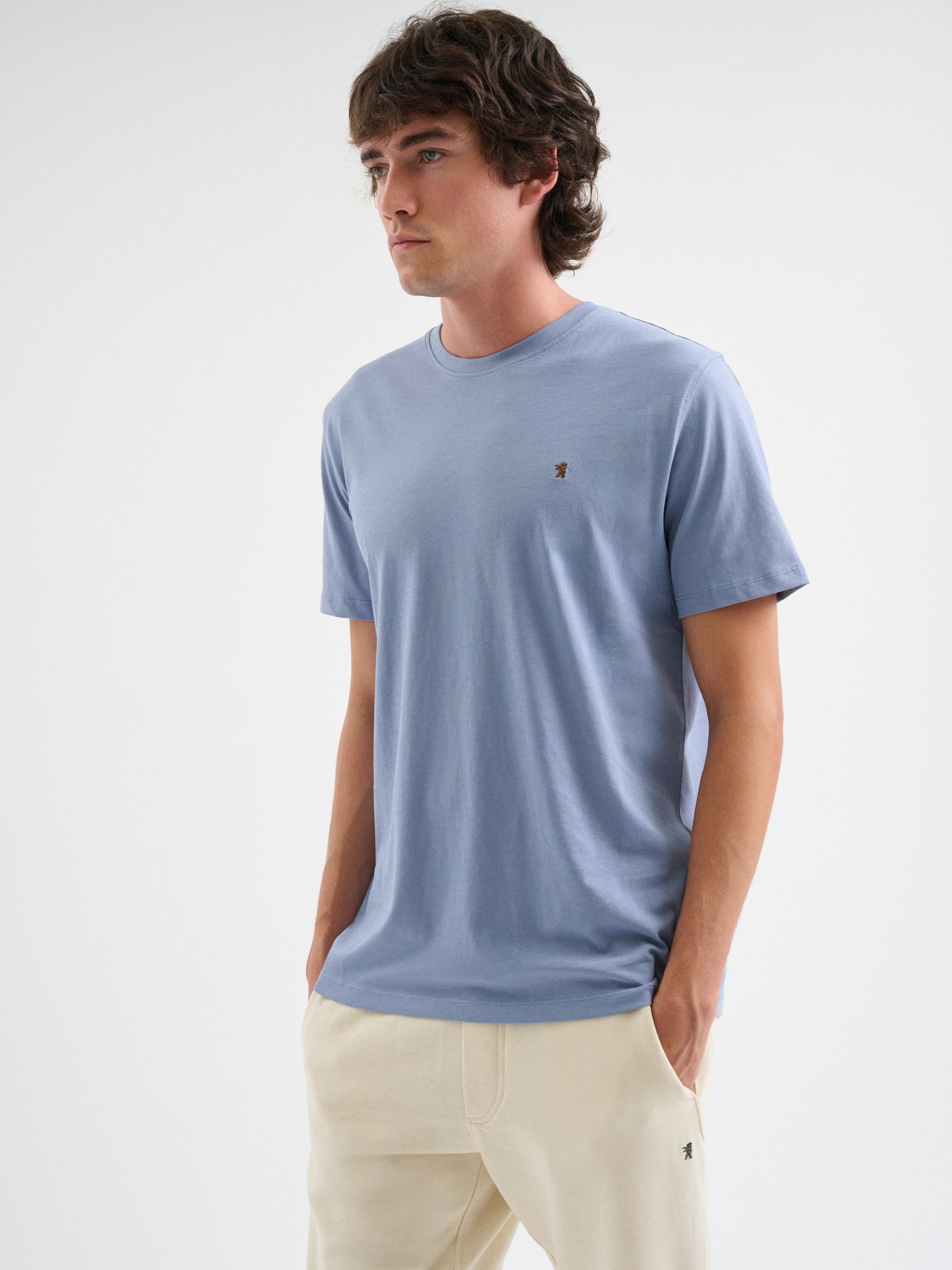 T-SHIRT A MANICHE CORTE