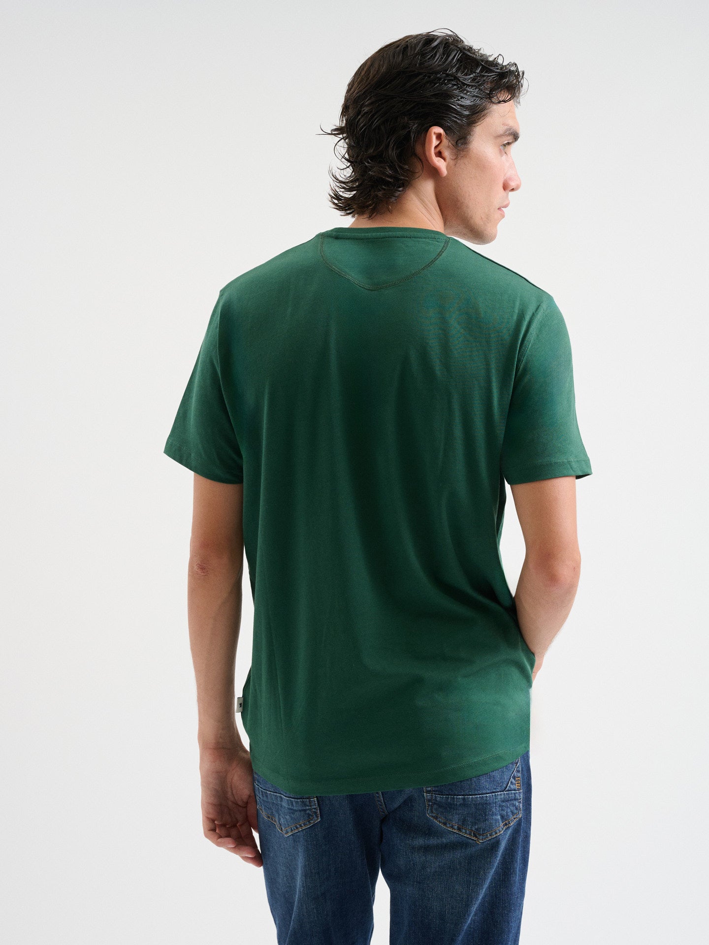 T-SHIRT A MANICHE CORTE