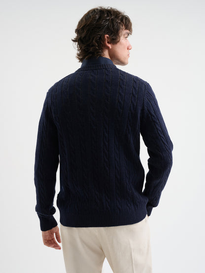 Maglia girocollo in treccia