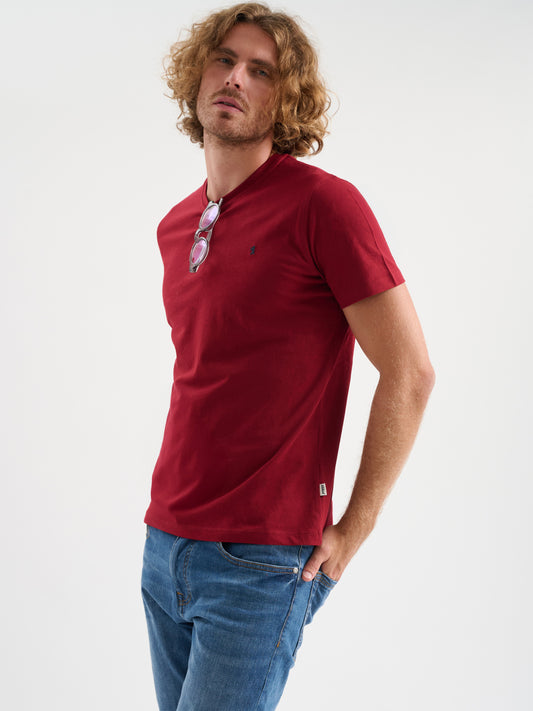T-SHIRT A MANICHE CORTE