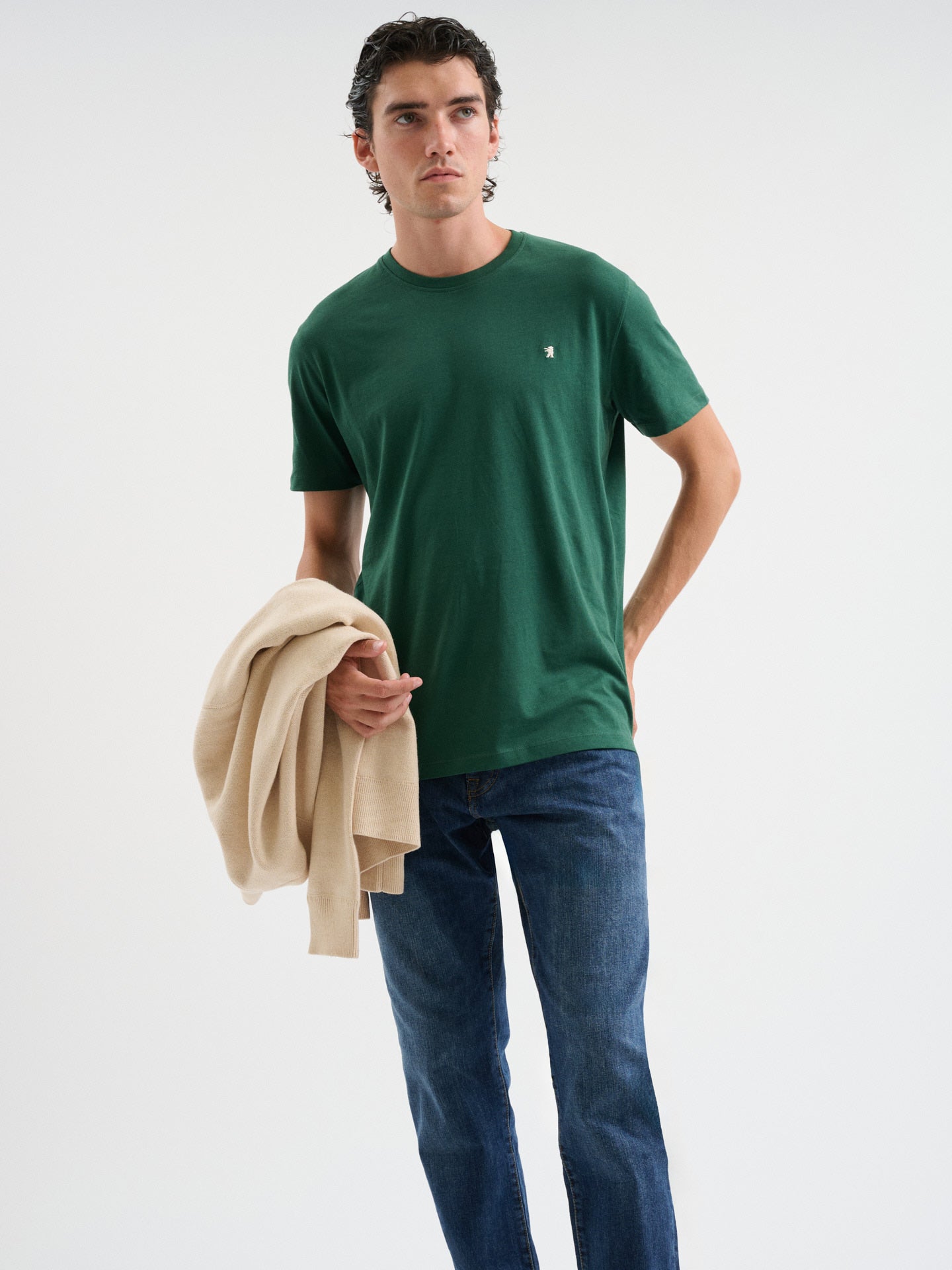 T-SHIRT A MANICHE CORTE