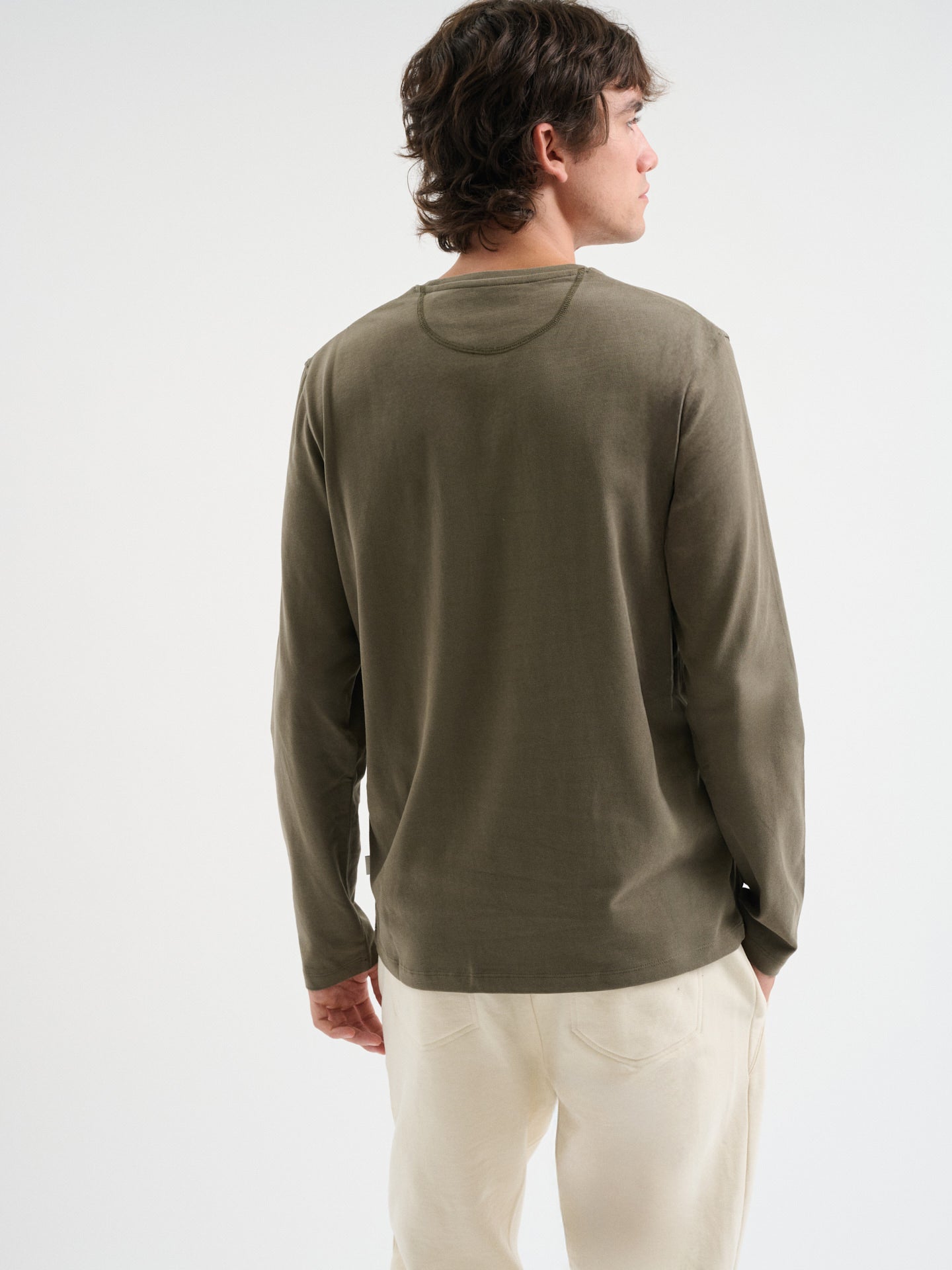 T-SHIRT A MANICHE LUNGHE
